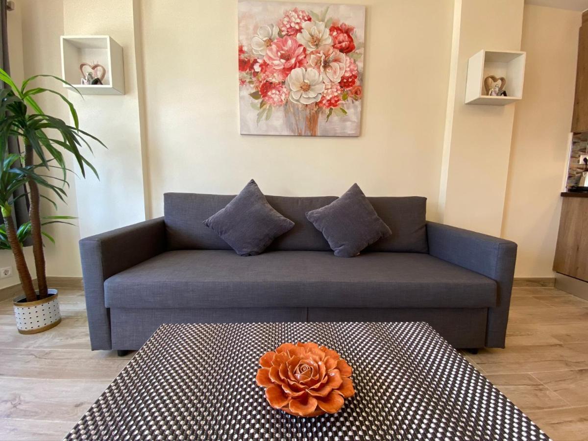 Modern 1 Bedroom Seaside Apartment With Pool Fuengirola Exterior photo